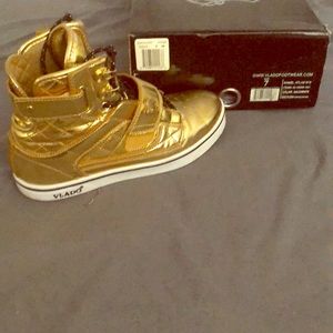 Womans Italian VLADOs
